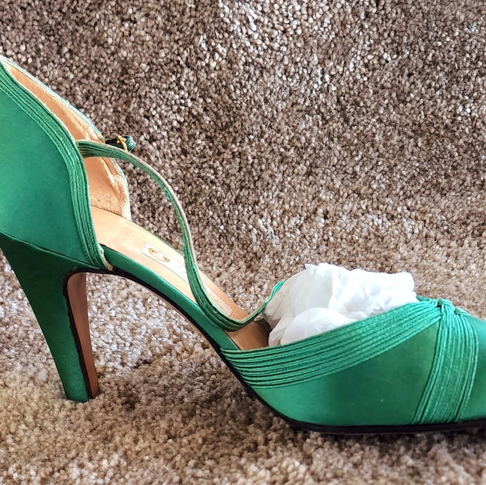 Vintage Gucci Shoes - green, heels, size 36 1/2